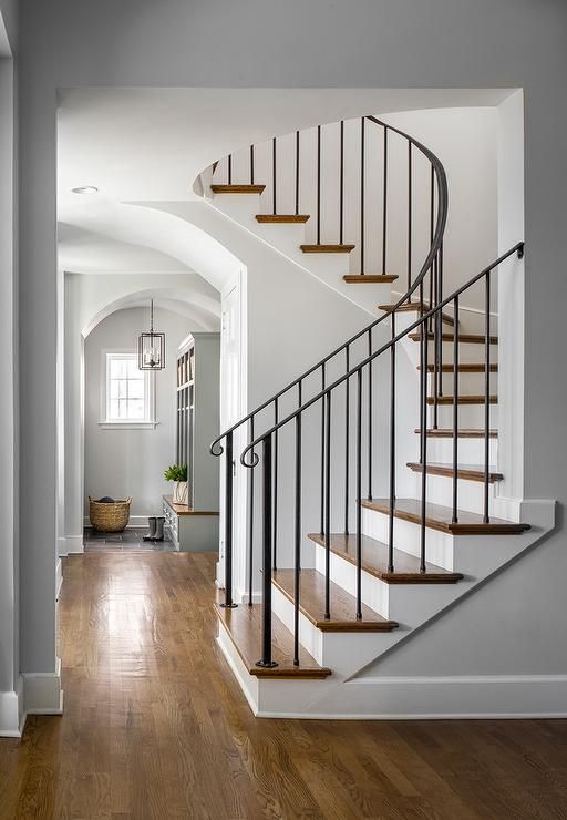 Modern or Traditional? Don’t Pick the Wrong Stair Style.